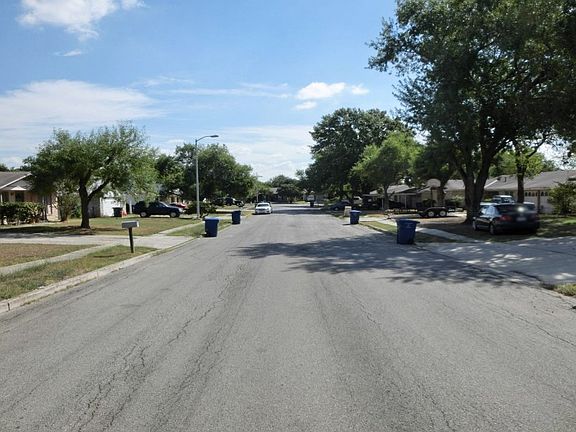 4th image of 9619 Berryville