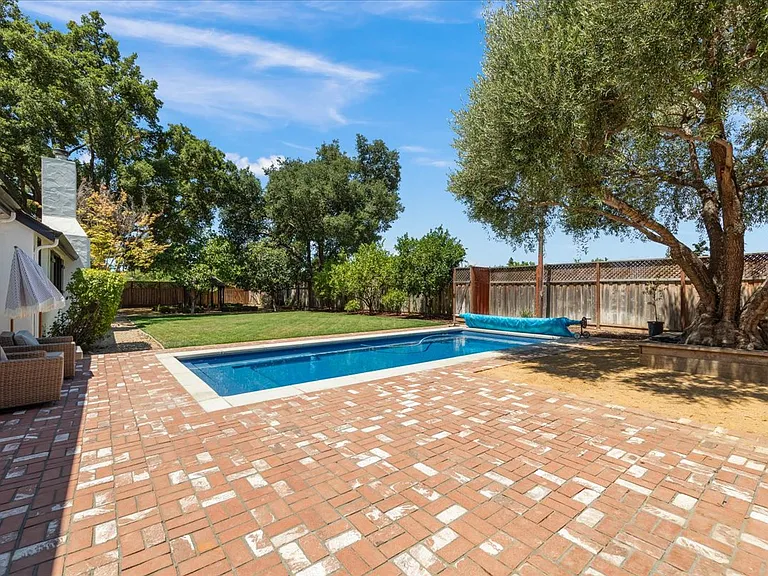 16995 Pine Way — Photo 43