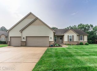 2774 Alorington Ct, Commerce Township, MI 48382