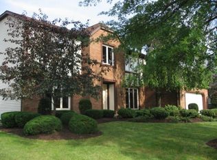 7623 Edgewood Ln, Seven Hills, OH 44131