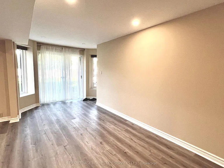 5029 Mississauga Rd #LOWER L — Photo 8