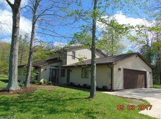 8465 Bridlehurst Trl, Kirtland, OH