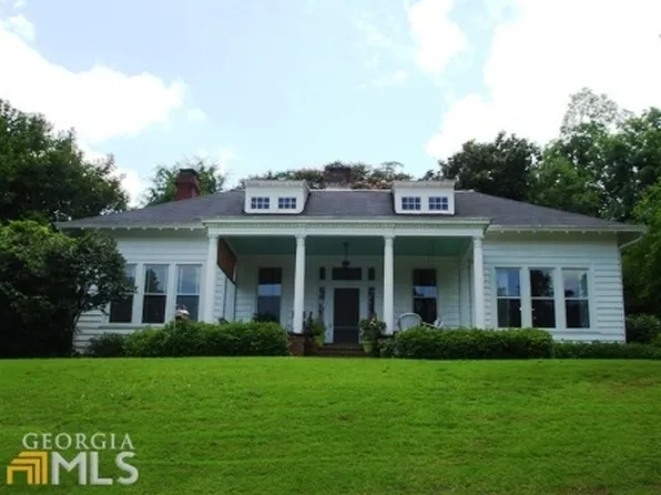 401 W 13th St, West Point, GA 31833