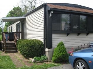 9 Jacqueline Dr, New Oxford, PA 17350