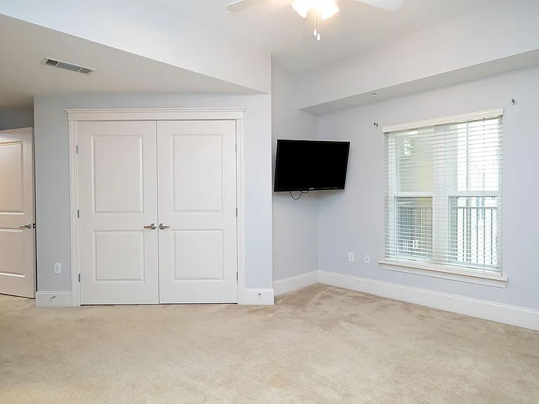222 Glenwood Ave #304-1 — Photo 23