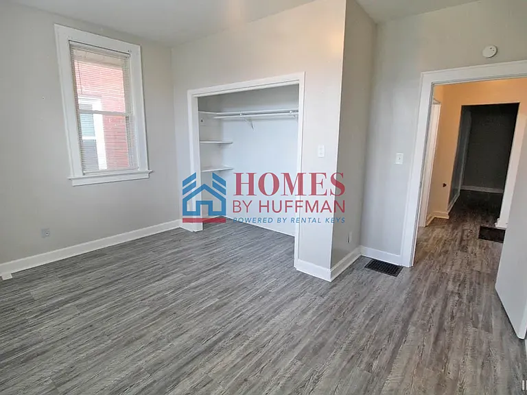 1263 Washington Ave — Photo 10