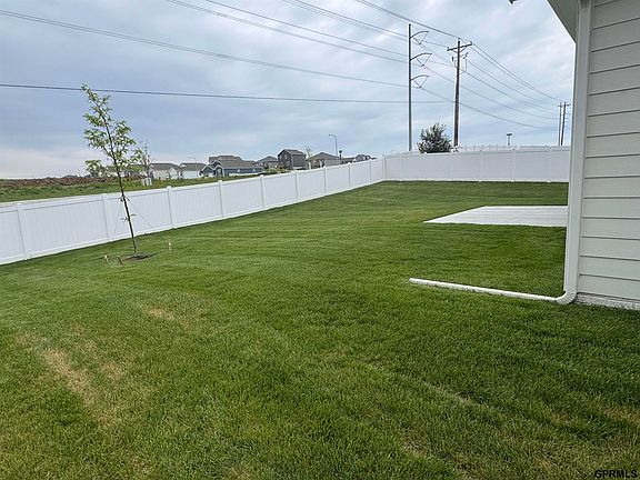 2nd image of 12006 113 Avenue Cir