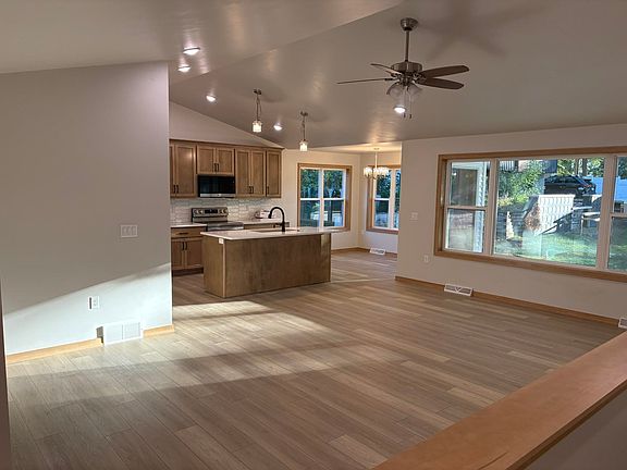 2nd image of 1437 Baumgart Rd
