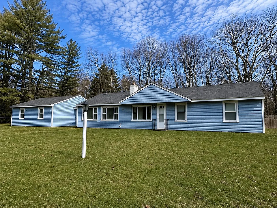 16 Sandra Dr