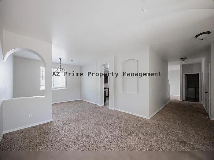 7422 S 27th Way — Photo 5