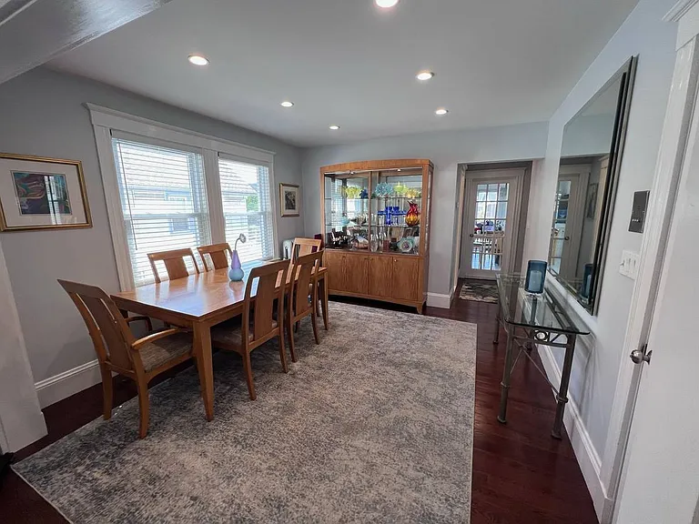 8 Maplewood St #2 — Photo 5