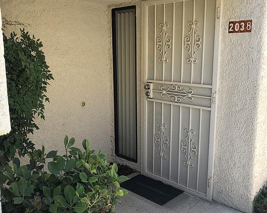 2nd image of 2038 Normandy Ct
