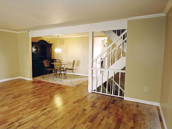 4th image of 41 Bon Oak Ct