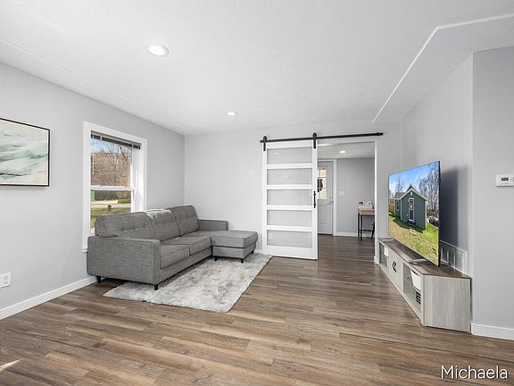 4th image of 1204 Witham Rd