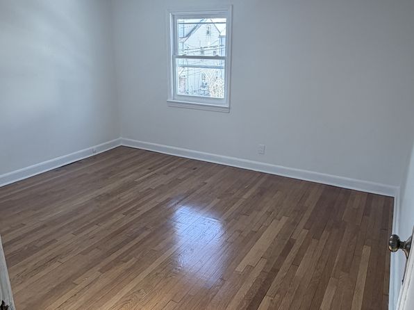 78-80 Hanford St