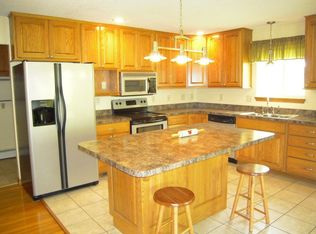 4615 Alburnett Rd, Marion, IA 52302