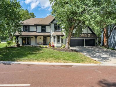 8630 W 116th St, Overland Park, KS, 66210