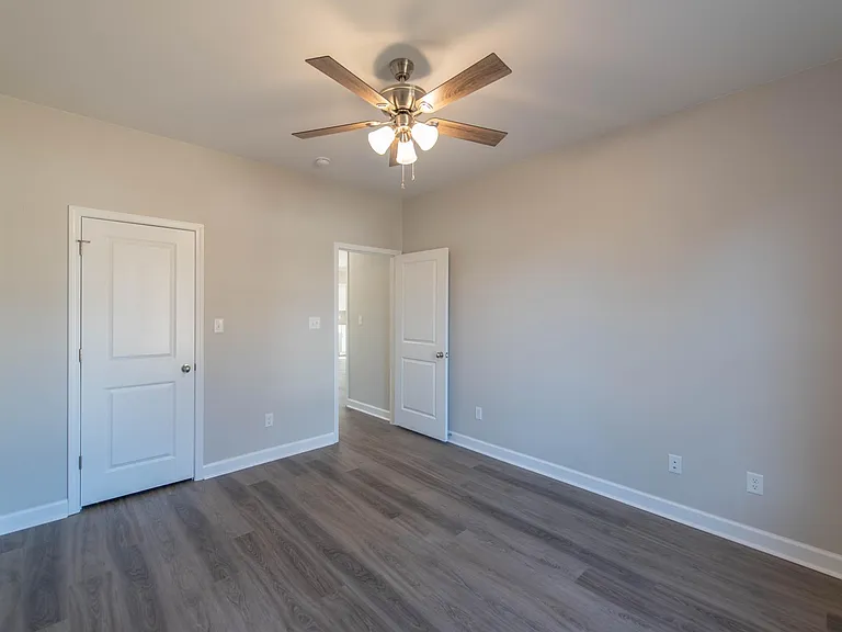 10417 Farris Ave — Photo 8