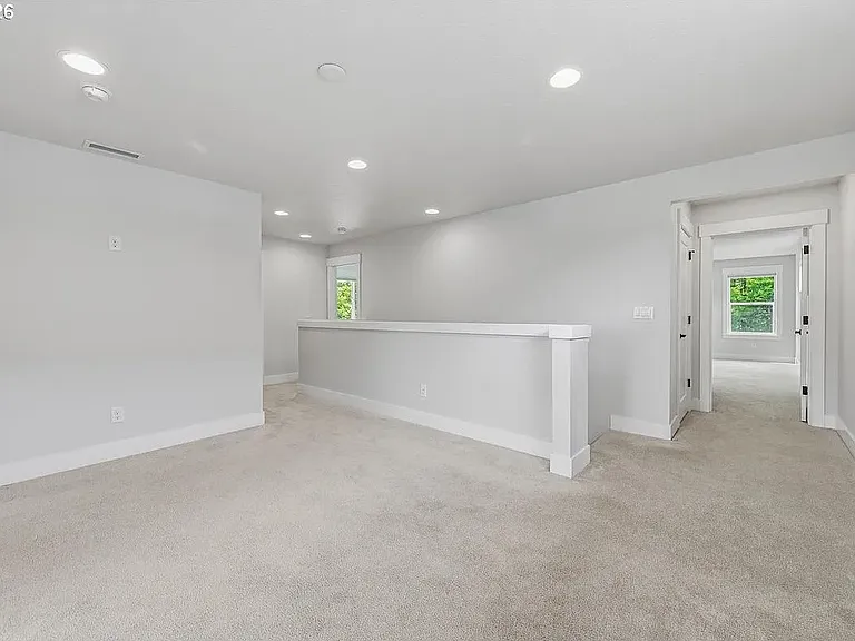 47 S 39th Dr — Photo 25