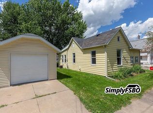 3018 McKinley Ave, Davenport, IA 52802