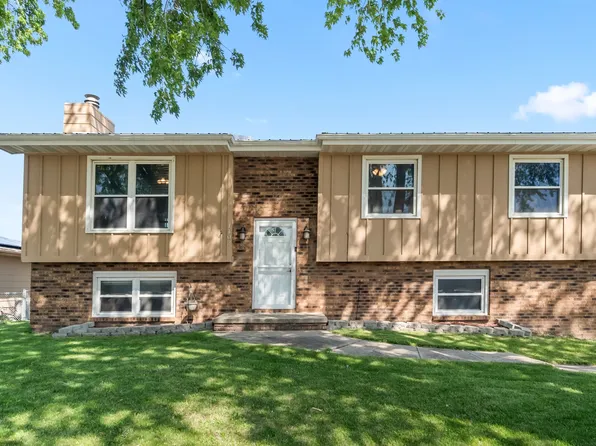 1102 31st St, Perry, IA 50220