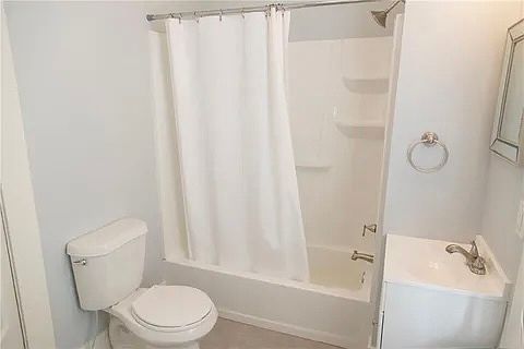 5th image of 309 W 36th St #3