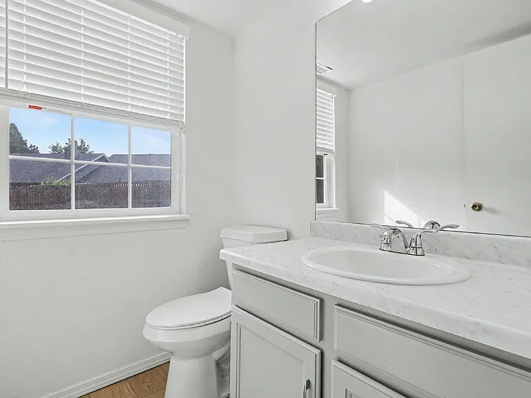 1430 Tamarisk Dr — Photo 11