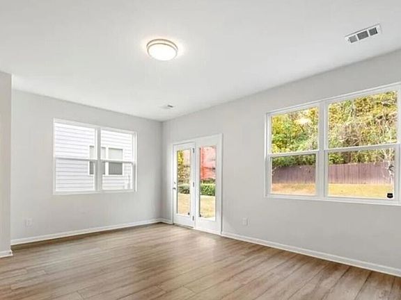3rd image of 3107 Tarian Way