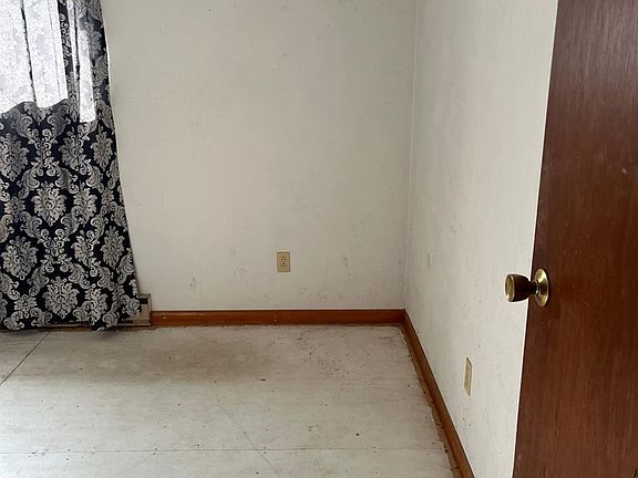 2nd image of 204 McKinley Dr