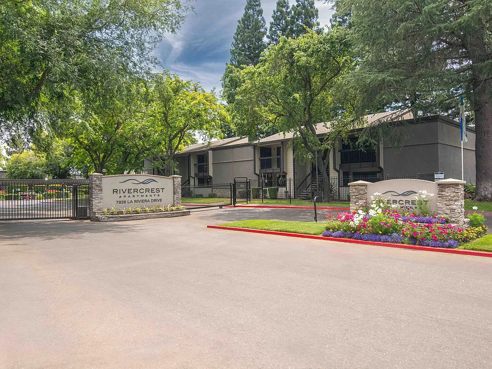 Rivercrest Apartments