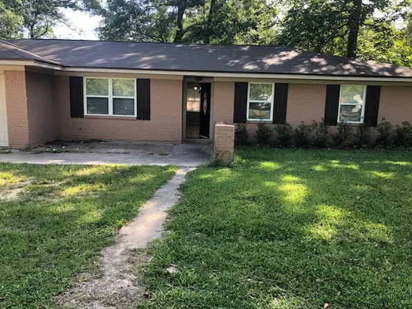 3067 E Claire Dr, Orange, TX 77630