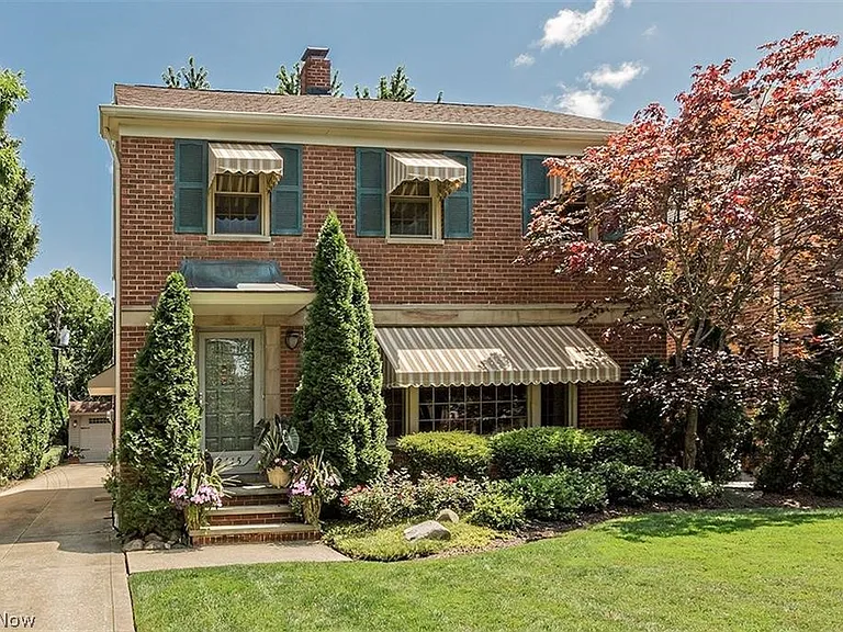 2415 Fenwick Rd — Photo 1