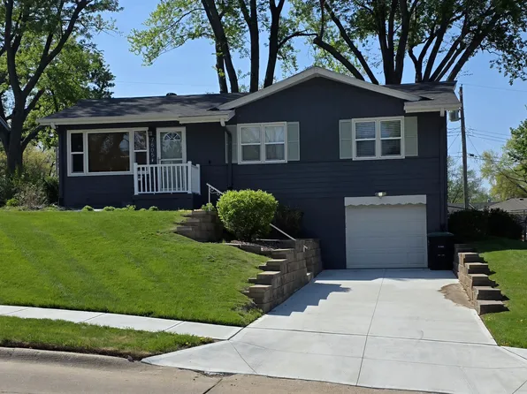7605 Ontario St, Omaha, NE 68124