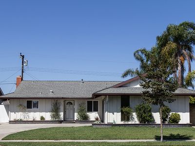 5821 Terrier Dr, Huntington Beach, CA, 92649