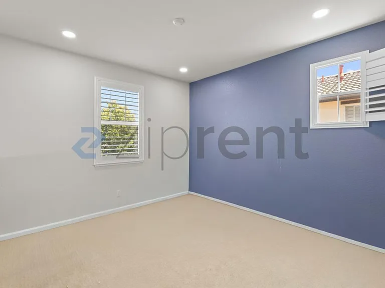 633 Farrington St — Photo 18