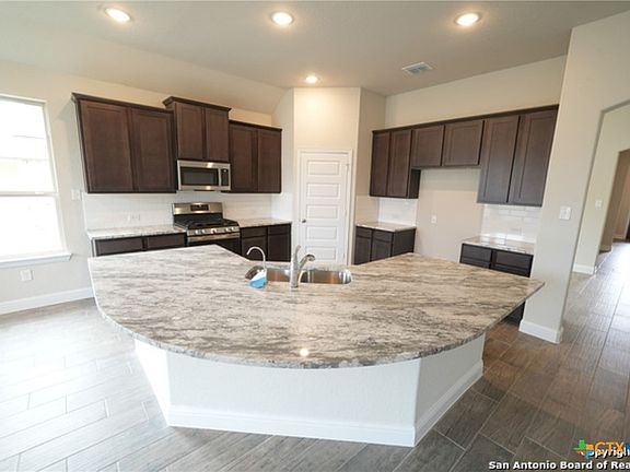 5th image of 2216 Meadow Way