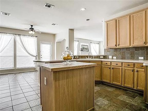 4th image of 8420 Whippoorwill Dr