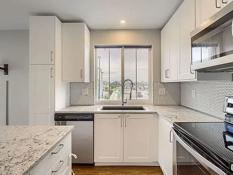 17807 E 54th Ave — Photo 7