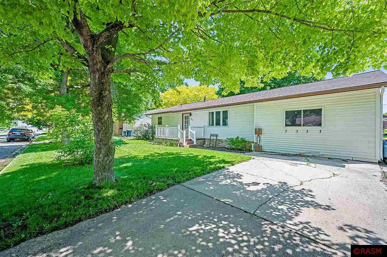 209 Viking Ave, Hanska, MN 56041 Zillow