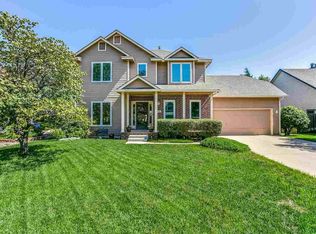 2000 E Country View Dr, Derby, KS 67037