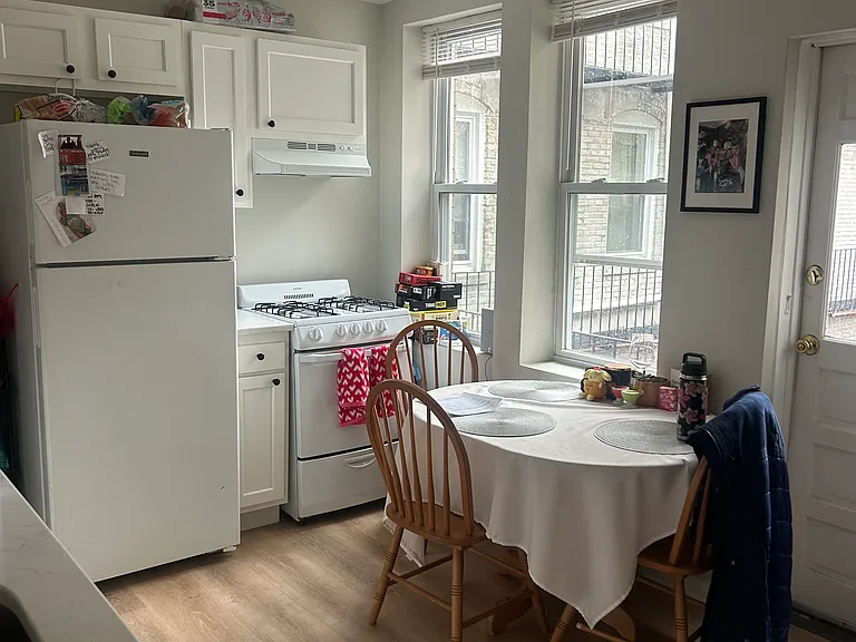 224 Hanover St #11 — Photo 11