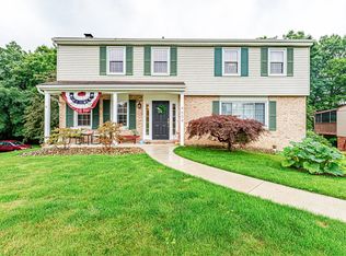4604 Woodlake Dr, Allison Park, PA