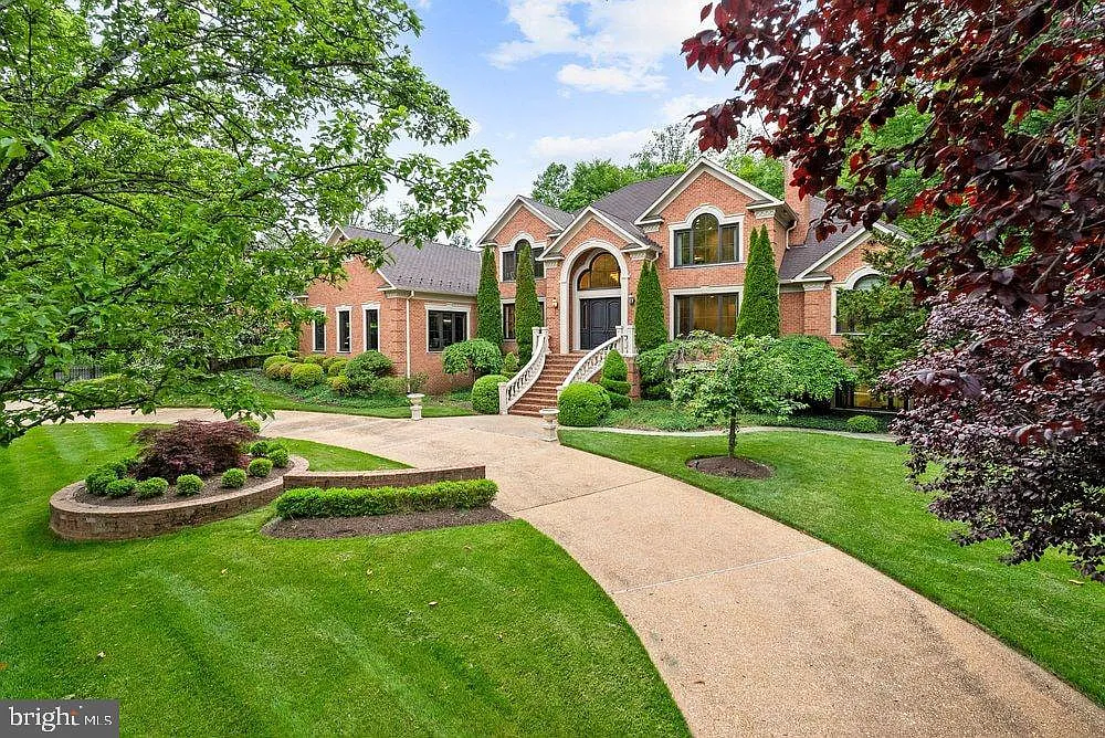 1102 Mill Rdg photo 1