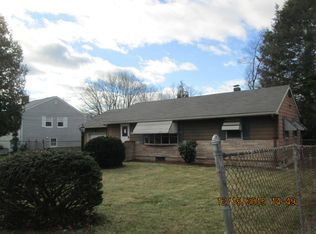 19 Valley View Dr, Mine Hill, NJ 07803