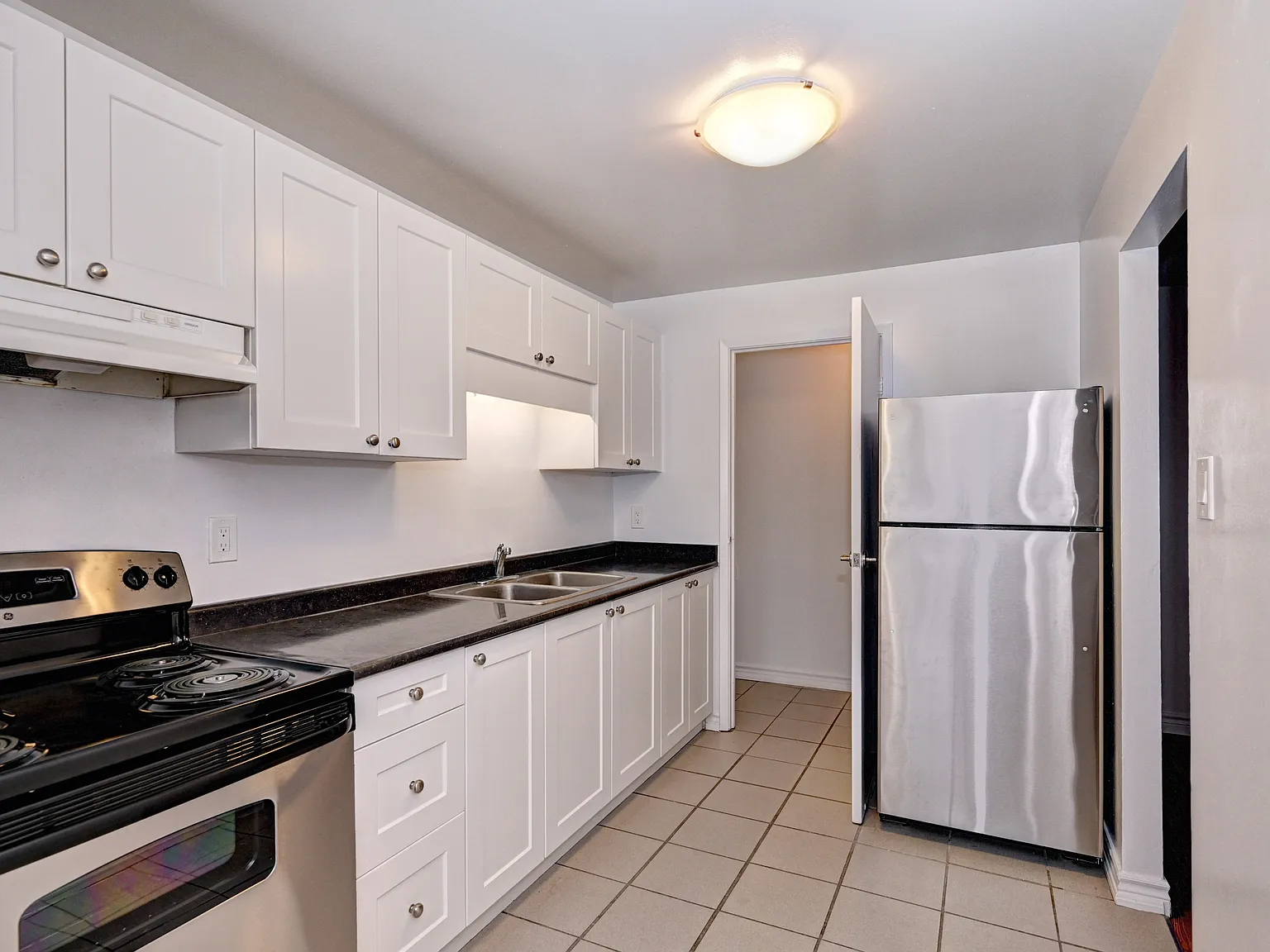 143 Woodside Avenue Apartments — Photo 2