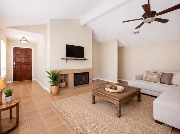 9206 Homeland Dr, Houston, TX 77083