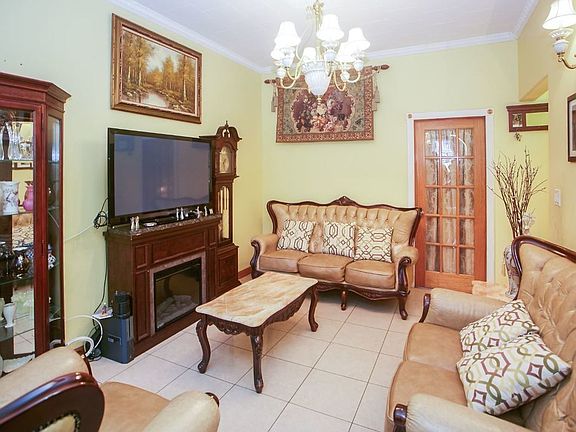 3rd image of 6074 Catalpa Ave