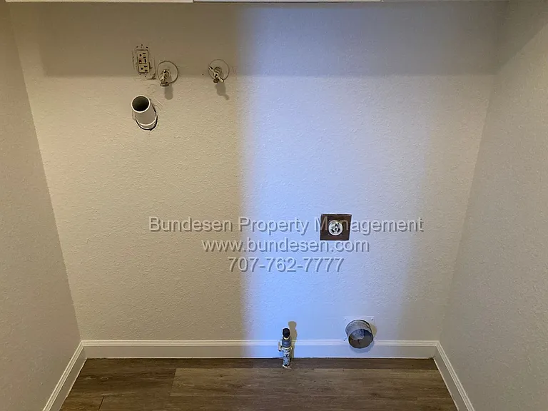 465 Enterprise Dr — Photo 21