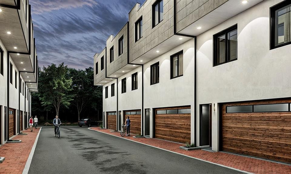 1st image of 10775 Rodeo Dr #1