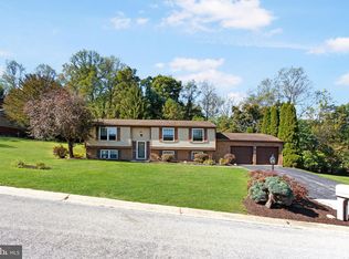15 Orchard Dr, Hanover, PA 17331